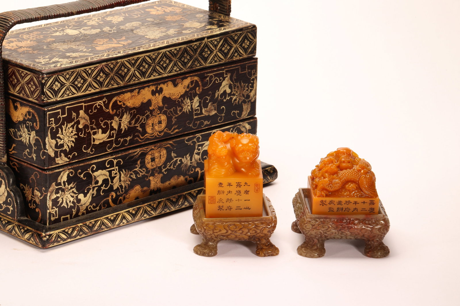 Group of Two Shoushan Tianhuang Carved Dragon Shape Stone Seal: Group of Two Shoushan Tianhuang Carved Dragon Shape Stone Seal (7 x 11cm?1350g)