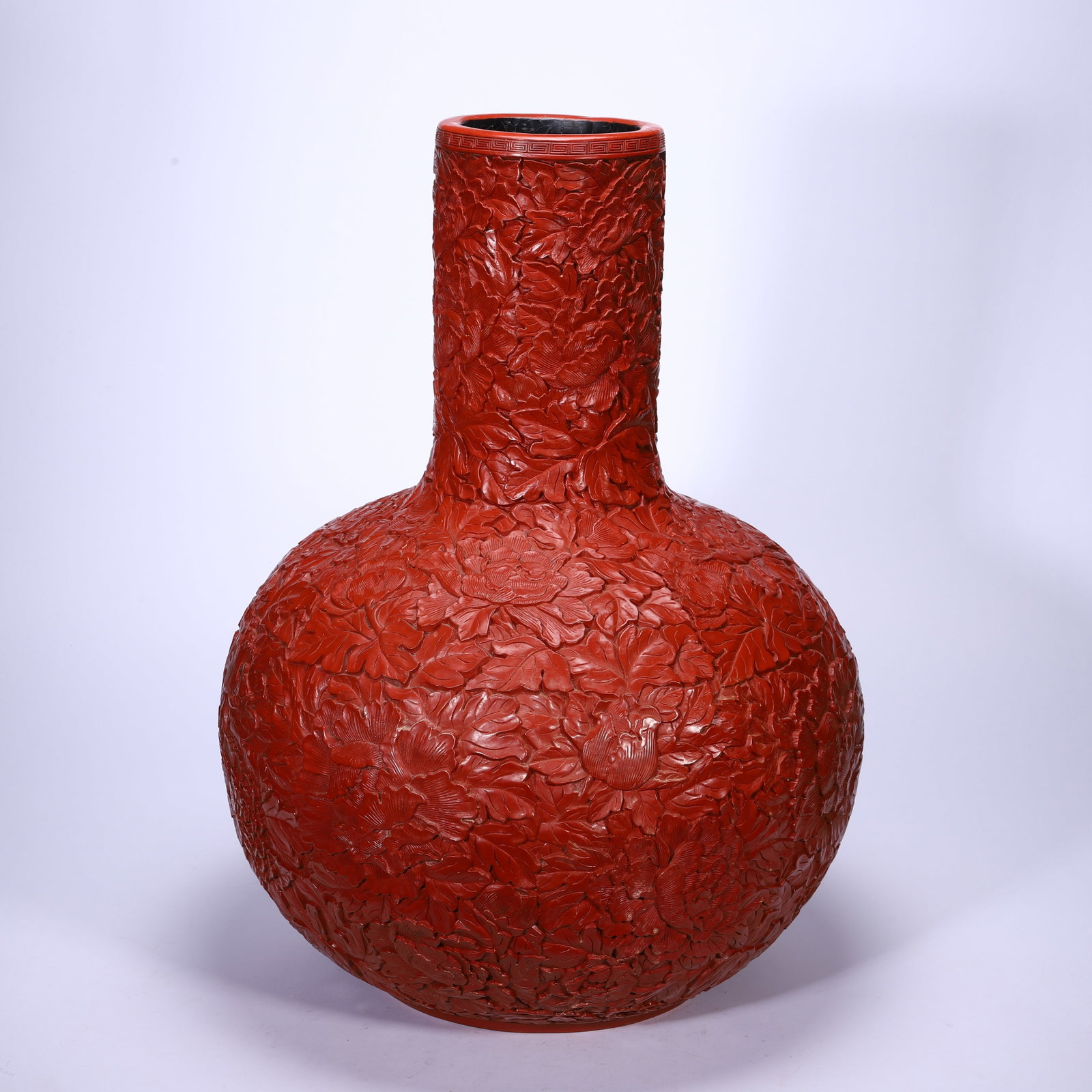 Lacquerware Red Carved Flower Pattern Tianqiu Vase (1 of 9)