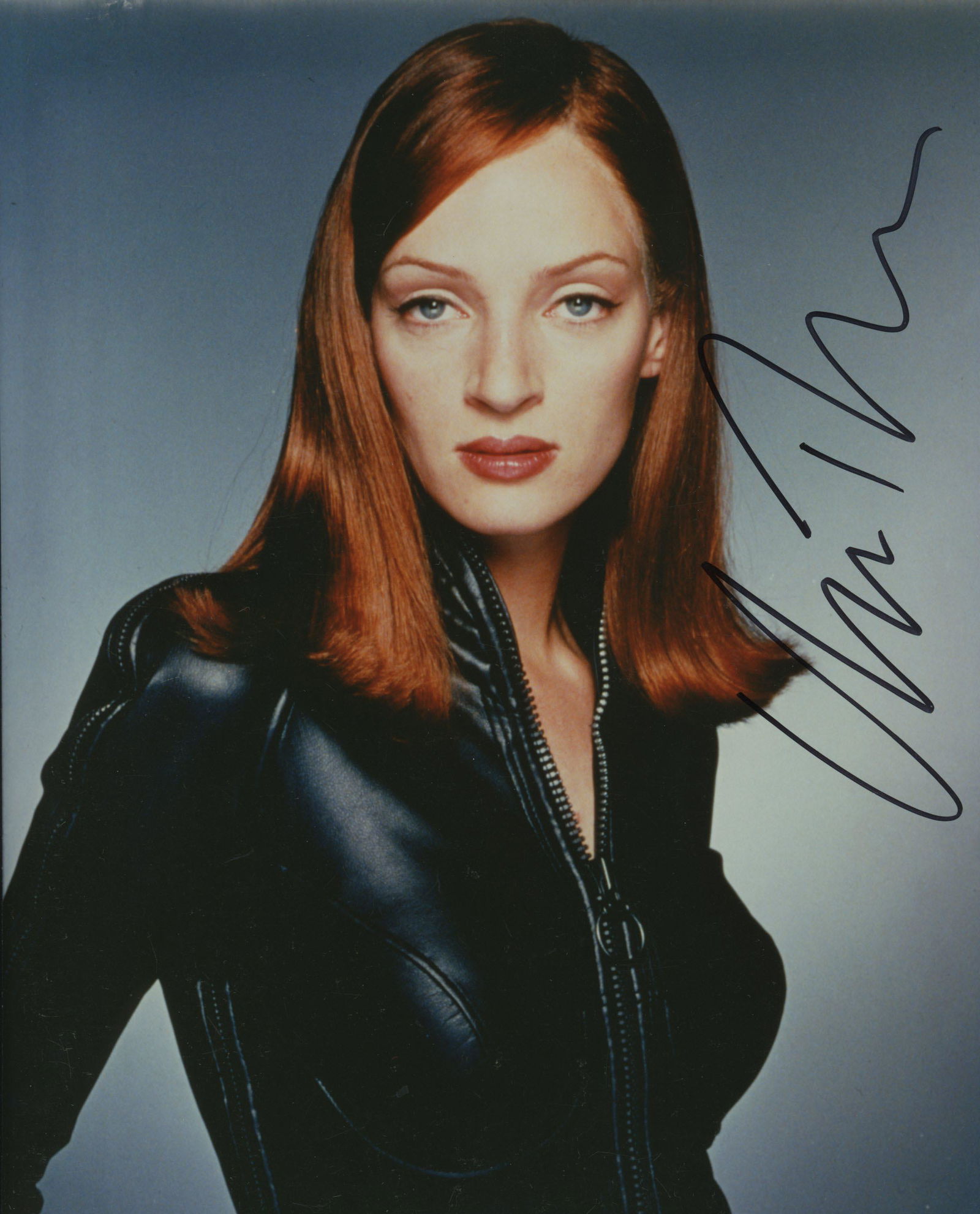 Uma Thurman signed Pulp fiction movie photo (1 of 1)