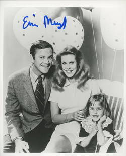 Bewtiched signed photo: Bewitched Erin Murphy autographed photo.â€”-This autograph is certified by a 20 year plus member of IADA (International Autograph Dealers Association) , UACC (Universal Autograph Collectors