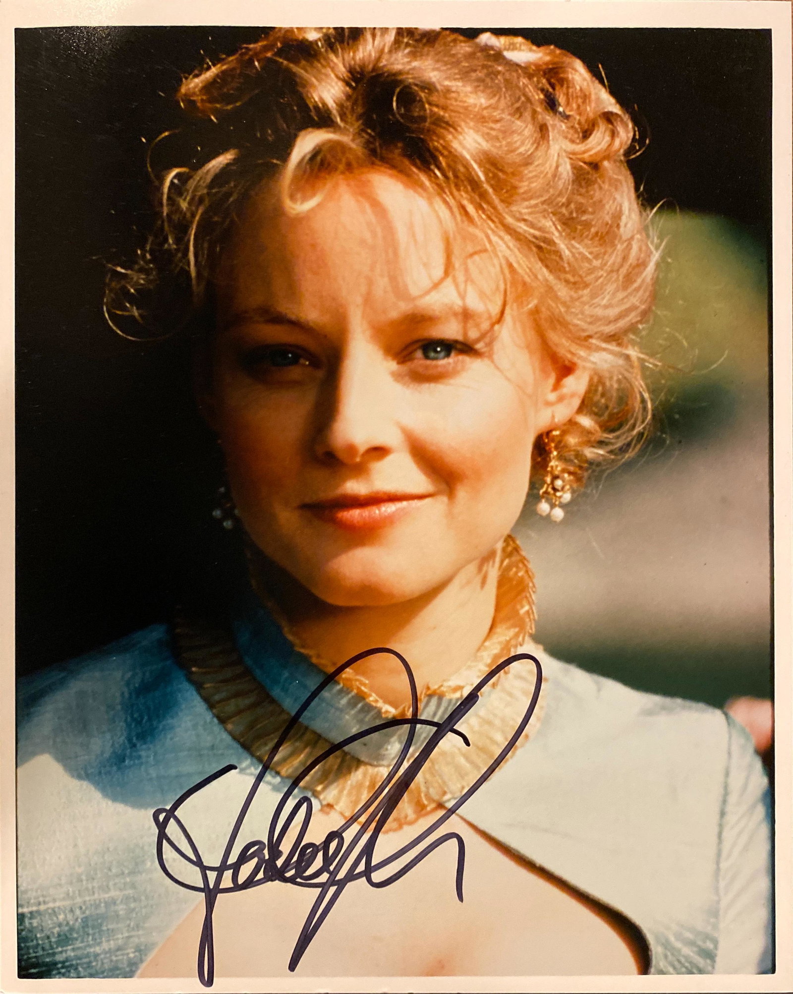 Jodie Foster signed photo: Jodie Foster signed photo 8x10 inches