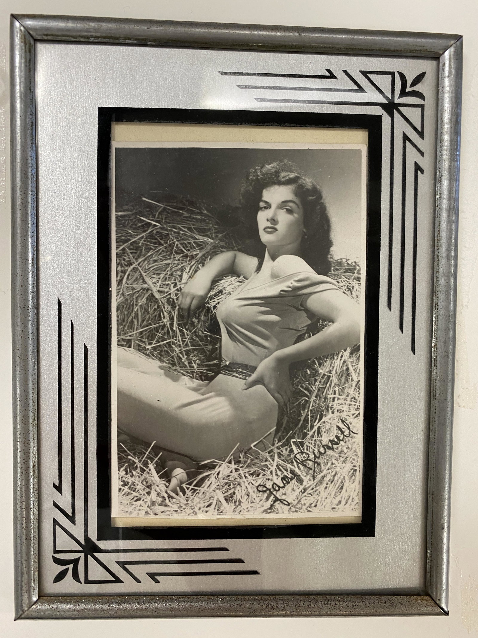 Jane Russsell signed photo in frame: Jane Russsell signed photo in frame. 6x8 inches