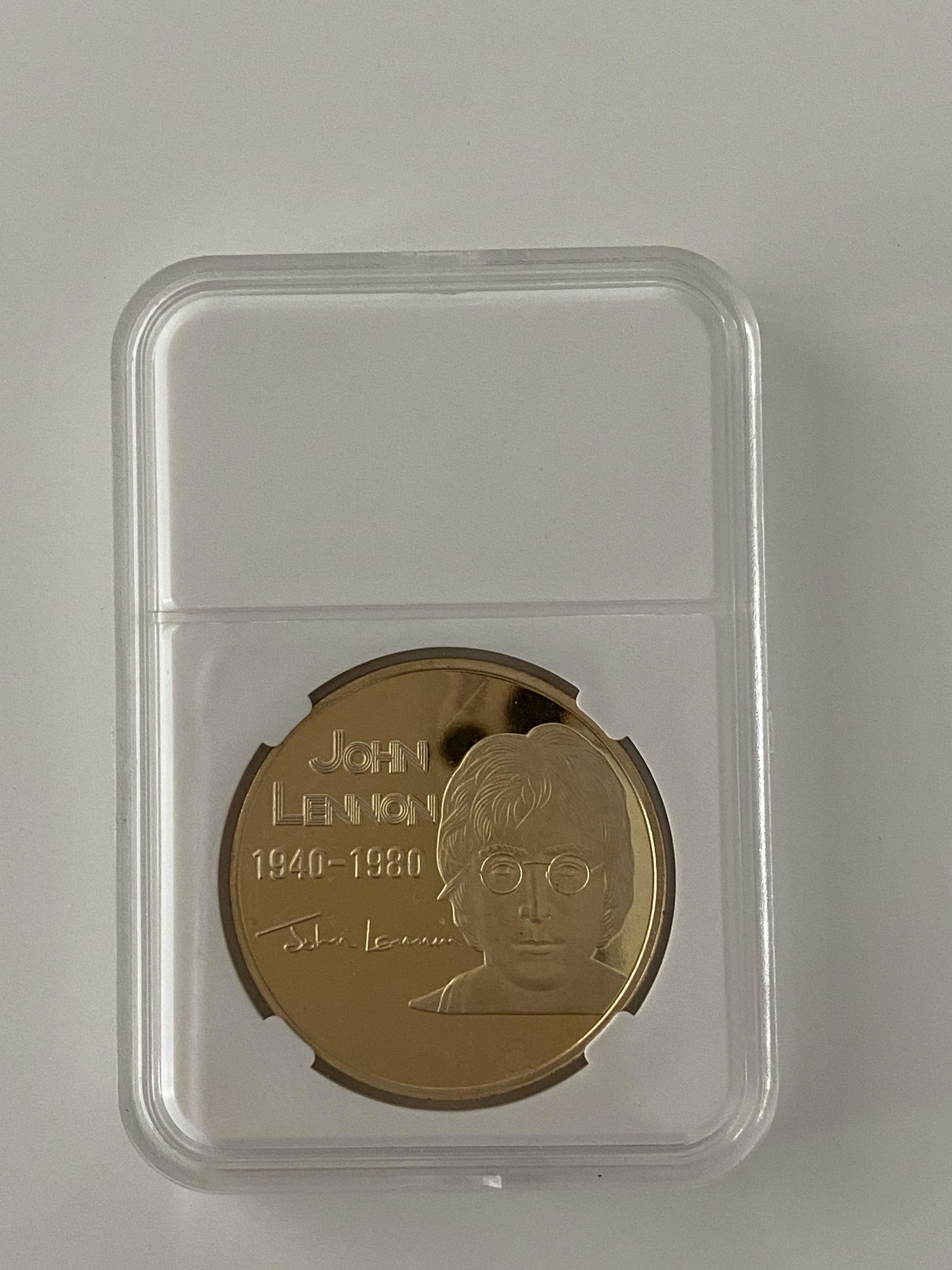 John Lennon War Is Over Peace coin: John Lennon War Is Over -Peace commemorative gold coin