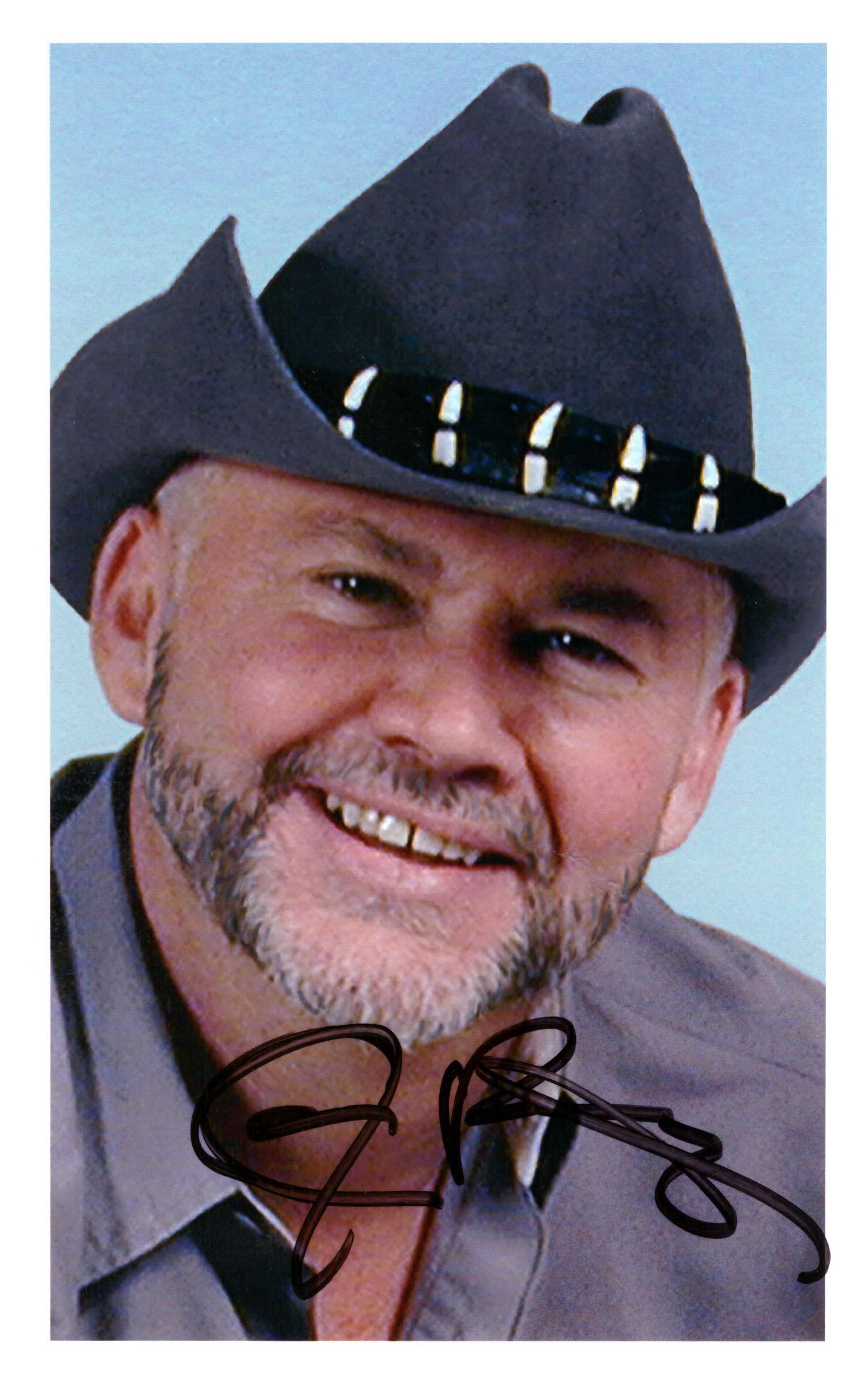 Cabbage Patch Doll creator Xavier Roberts signed photo: Cabbage Patch Doll creator Xavier Roberts signed photo. 5.5 x 7.5 inches