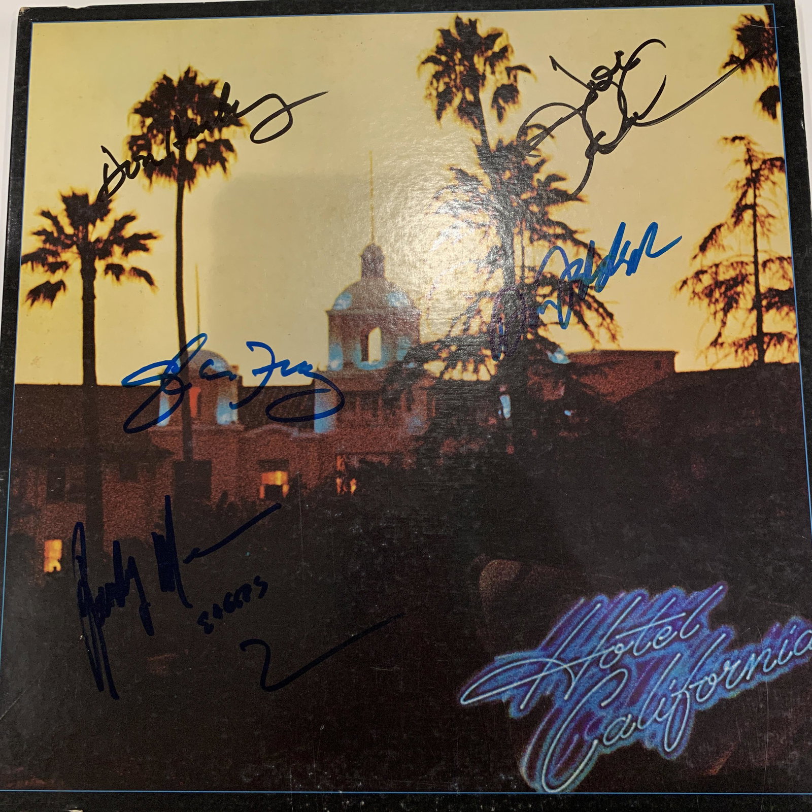 Eagles signed record: Eagles Hotel California album autographed by Don Henley, Don Felder, Joe Walsh, Glenn Frey and Randy Meisner