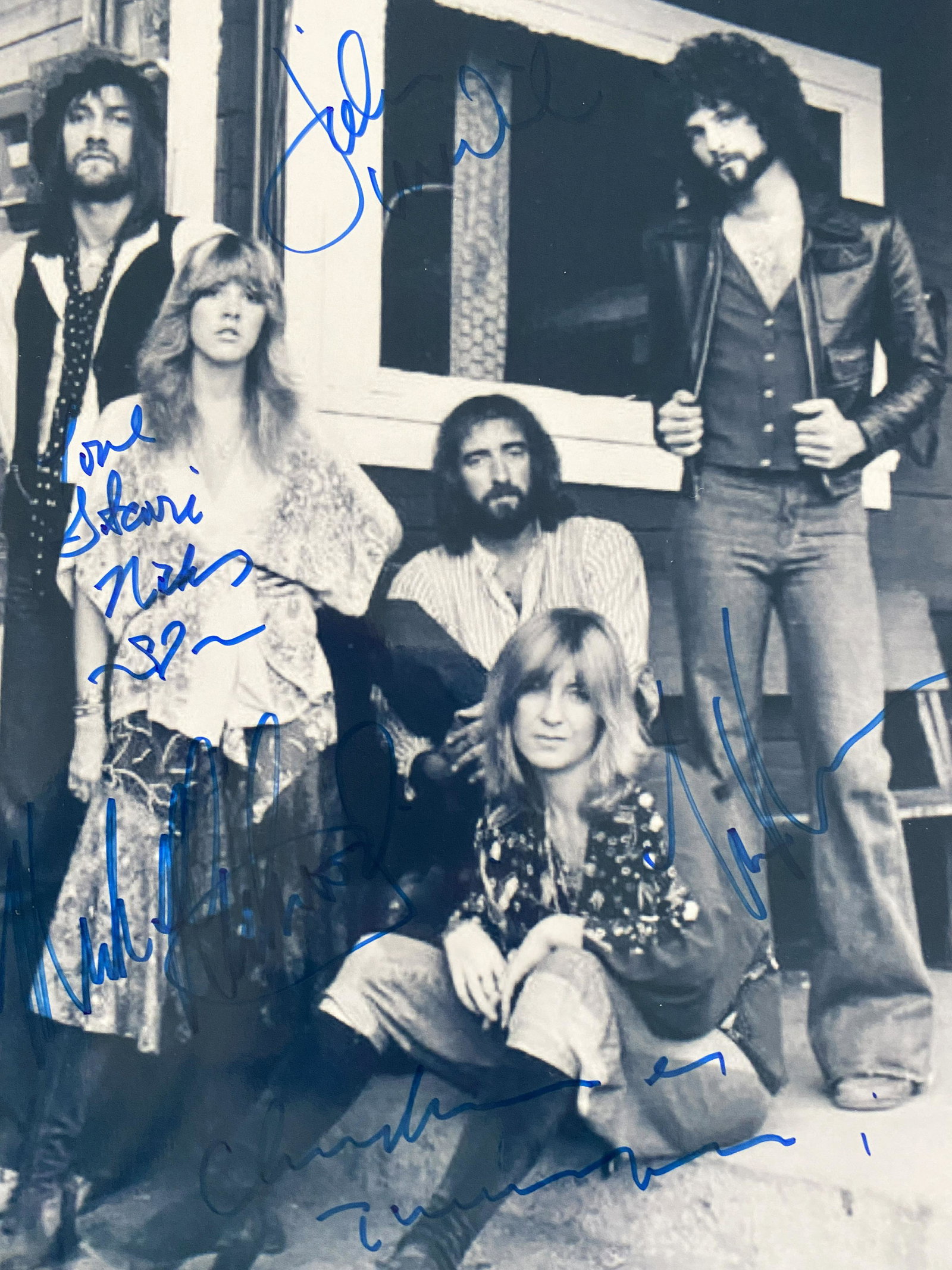Fleetwood Mac band signed photo: Fleetwood Mac band signed photo autographed by Mick Fleetwood, John McVie, Christine McVie, Stevie Nicks and Lindsey Buckingham. 8.5x11.5 inches