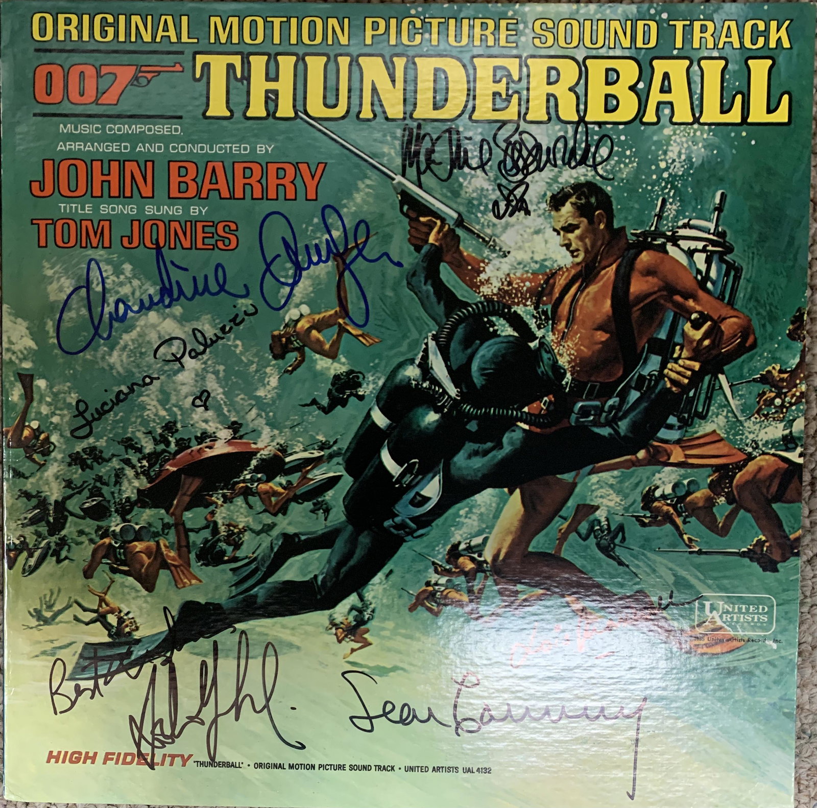 James Bond Thunderball signed sound track: James Bond Thunderball signed sound track autographed by Sean Connery, Claudine Auger, Adolfo Celi, Luciana Paluzzi, Lois Maxwell and Martine Beswick. 12x12 inches
