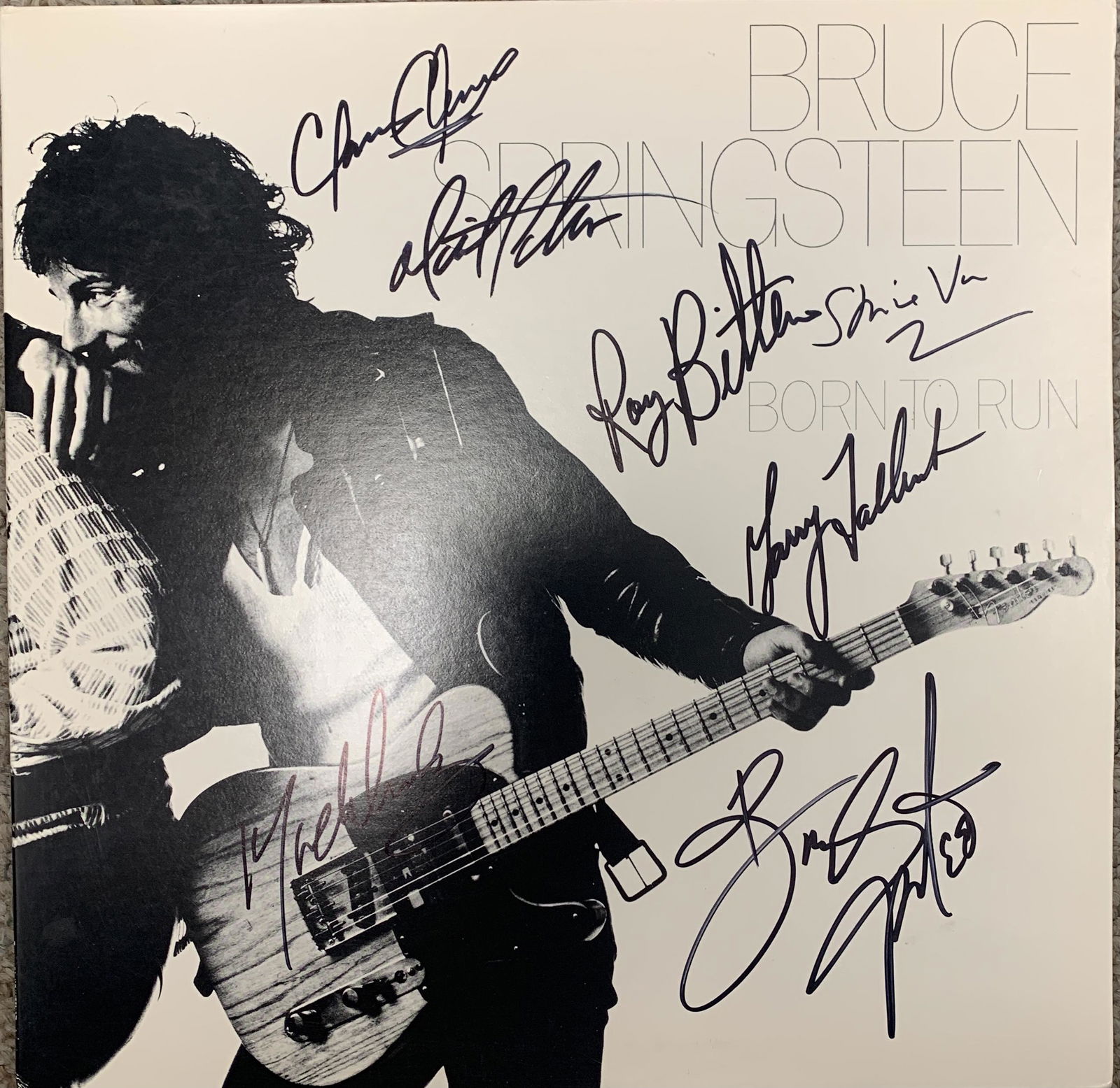 Bruce Springsteen Born To Run signed album: Bruce Springsteen Born To Run signed album autographed by Bruce Springsteen, Clarence Clemons, NIls Lofgren, Roy Bittan, Steven Van Zandt, Garry Tallent and Max Weinberg. 12x12 inches