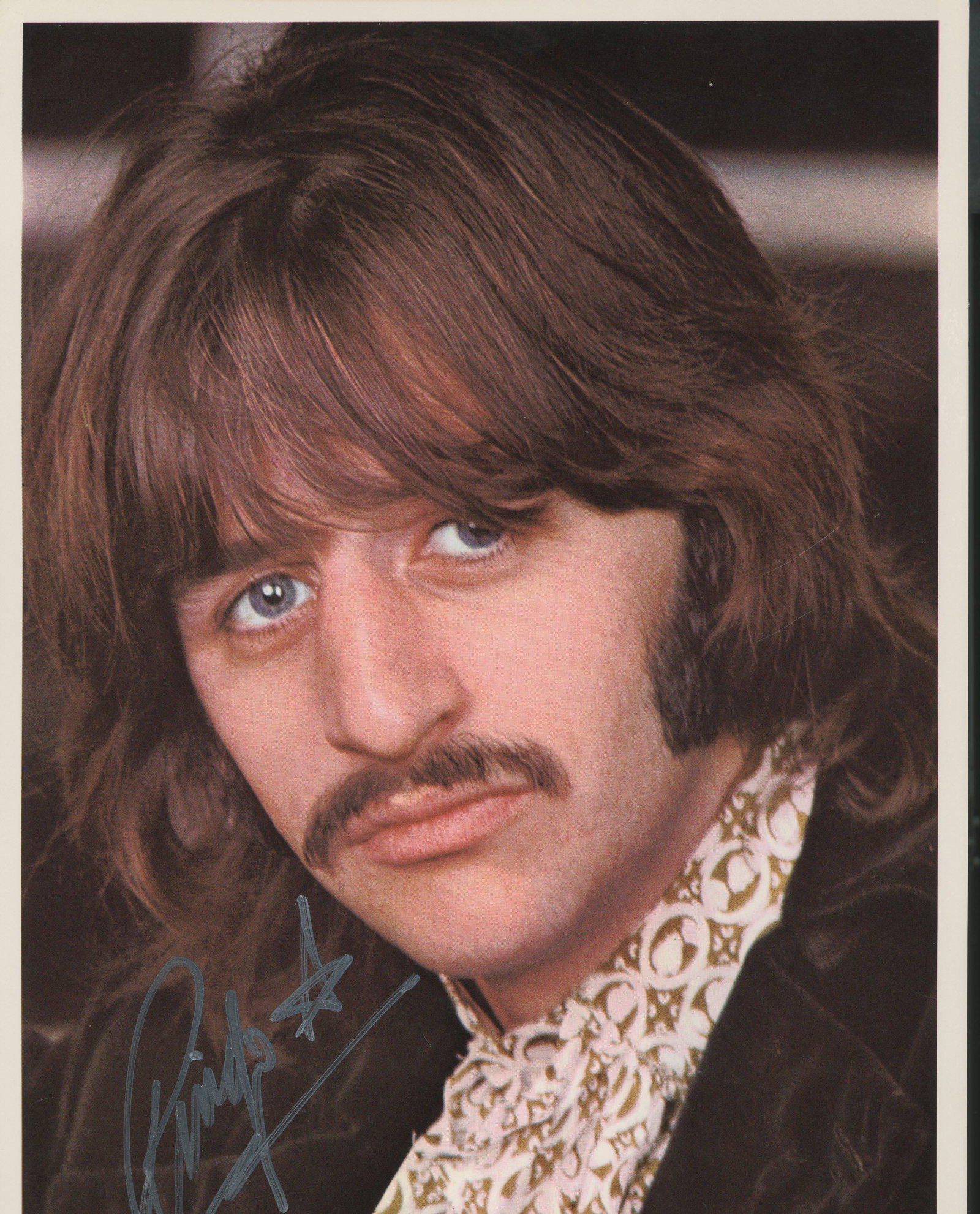 Ringo Starr signed photo and Ringo Starr & His: Ringo Starr & His All-Starr Band signatures. Ringo Starr signed photo (8x10 inches) and signed Ritz Carlton menu autographed by Joe Walsh, Nils Lofgren, Burton Cummings, Dave Edmunds, Zak Starkey and 