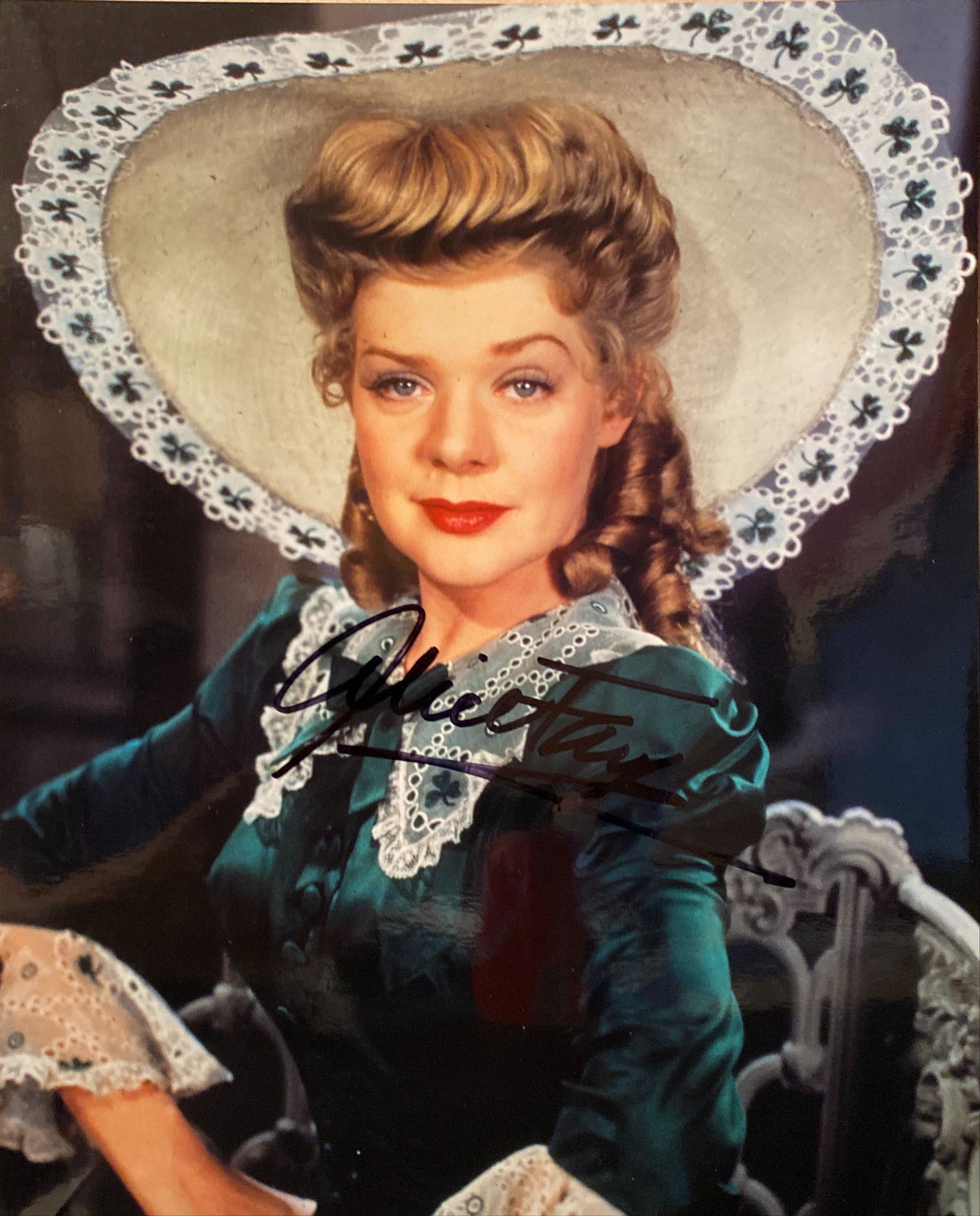 Alice Faye signed movie photo: Alice Faye signed movie photo. 8x10 inches