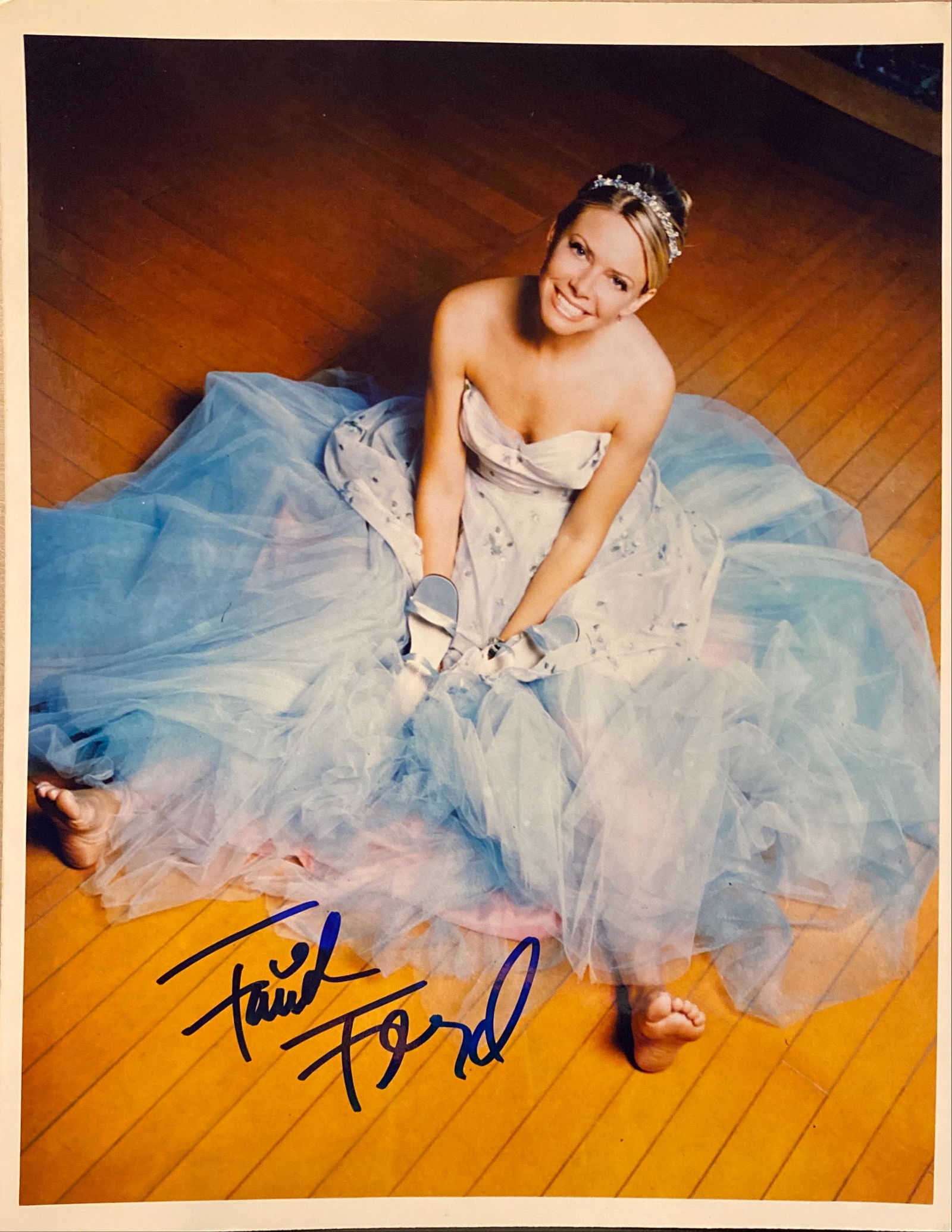 Faith Ford signed photo: Faith Ford signed photo. 8x10 inches