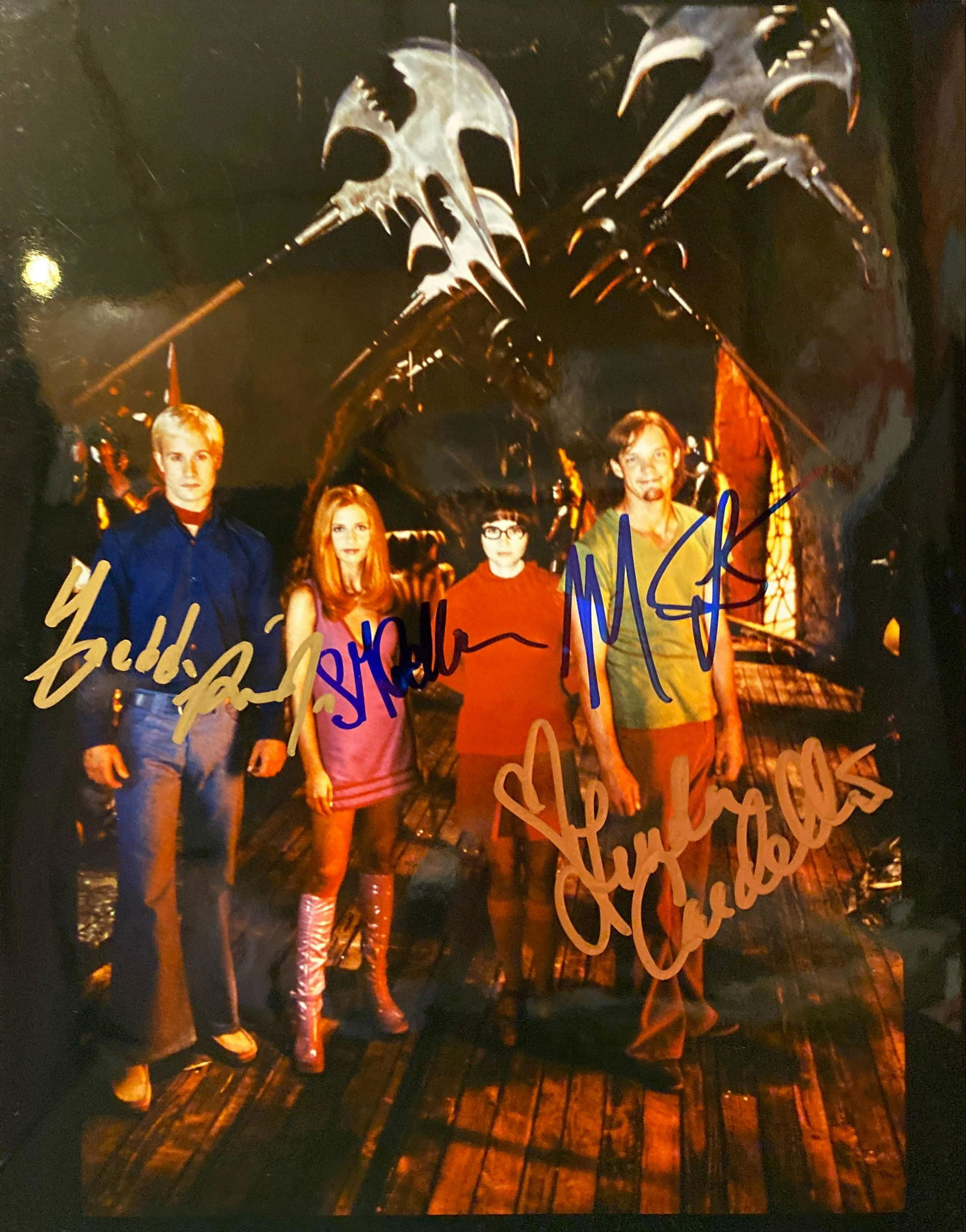 Scooby-Doo cast signed movie photo: Scooby-Doo cast signed movie photo autographed by Matthew Lillard, Linda Cardellini, Freddie Prinze Jr. and Sarah Michelle Gellar
