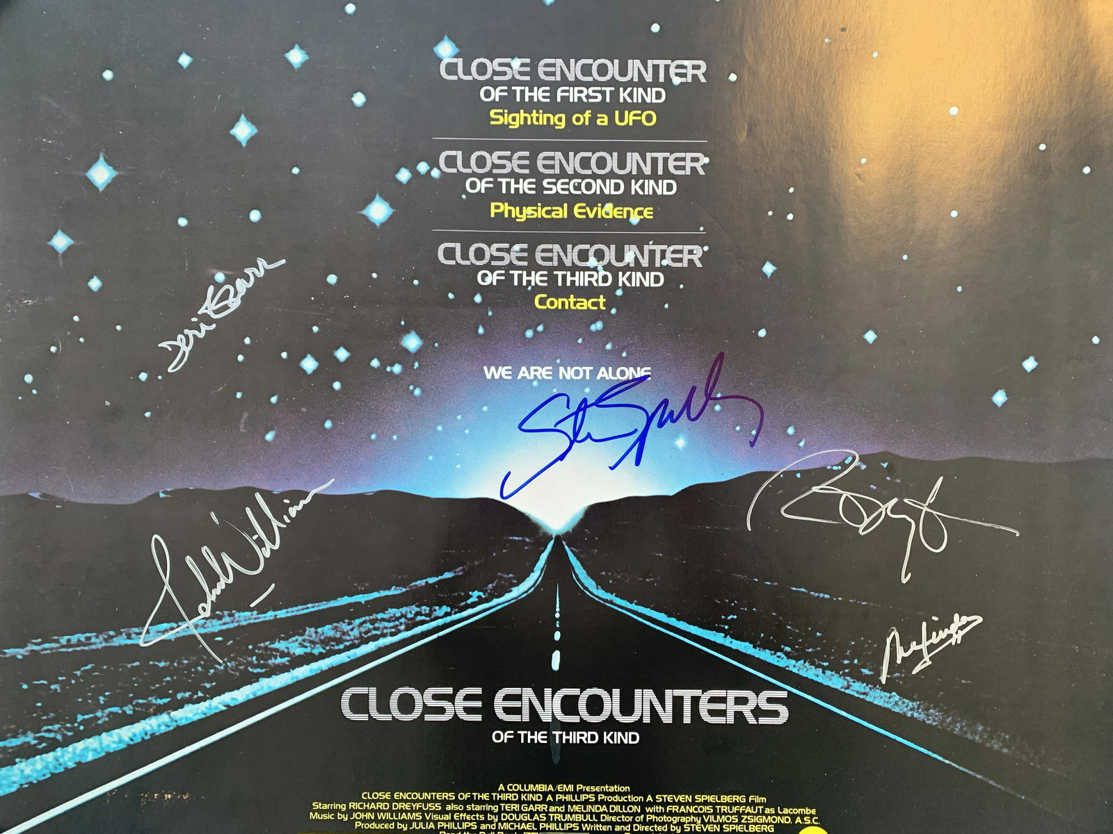Close Encounters of the Third Kind cast signed movie: Close Encounters of the Third Kind cast signed movie poster autographed by John Williams, Teri Garr, Steven Spielberg, Richard Dreyfuss and Melinda Dillon. 22x28 inches