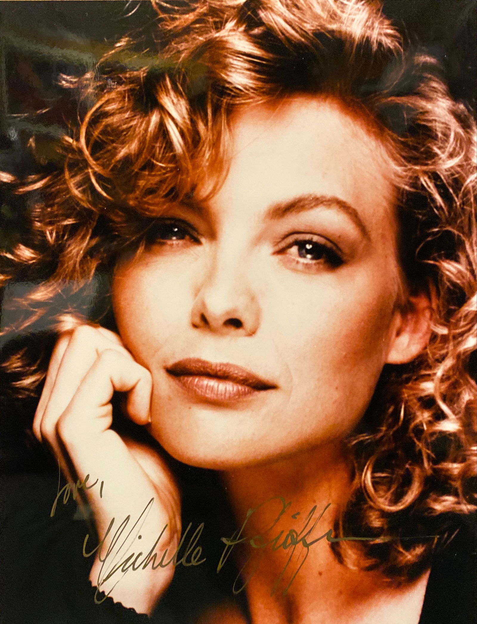 Michelle Pfeiffer signed photo: Michelle Pfeiffer signed 8x10 photo.