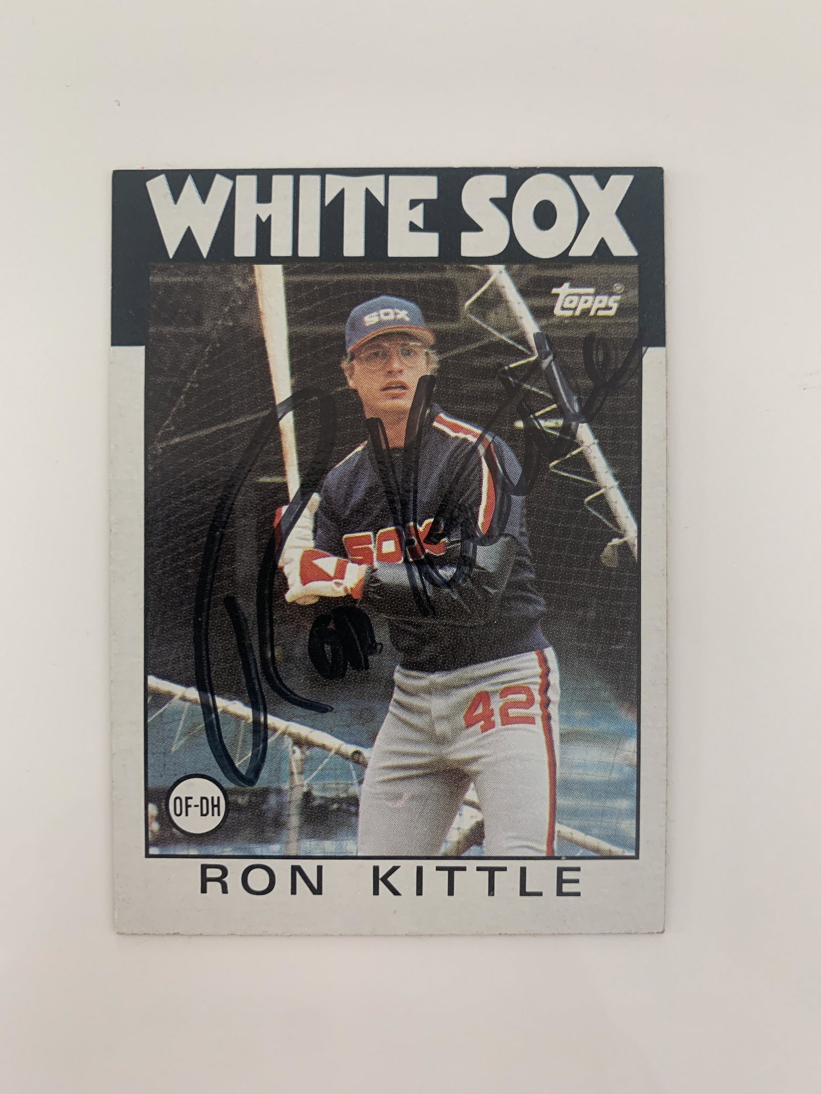 Ron Kittle signed baseball card: Ron Kittle signed baseball card. Topps 1986. 2x3 inches