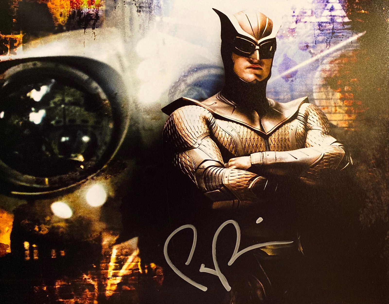 Watchmen Patrick Wilson signed movie photo: Watchmen signed movie photo autographed by Patrick Wilson. 8x10 inches