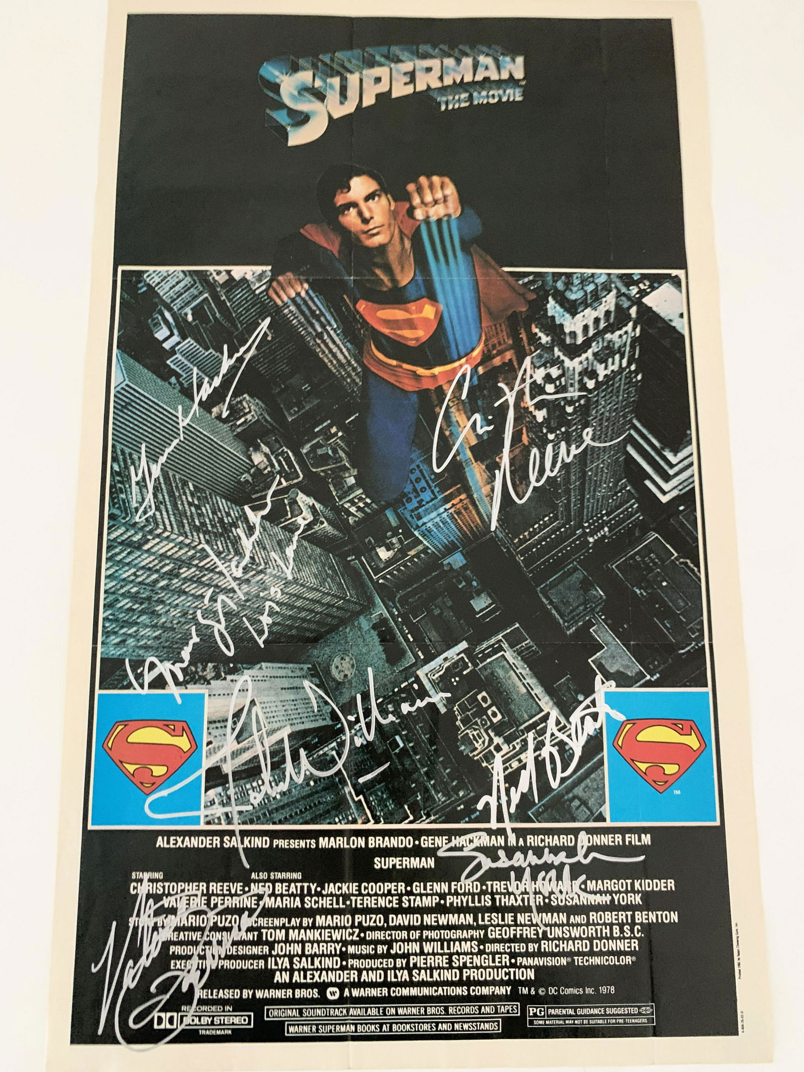 Superman The Movie Cast Signed Mini-Poster: Superman The Movie Cast Signed Mini-Poster Autographed by: Christopher Reeve, Susannah York, Margot Kidder, Valerie Perrine, John Williams, Ned Beatty and Gene Hackman. 12x20 inches