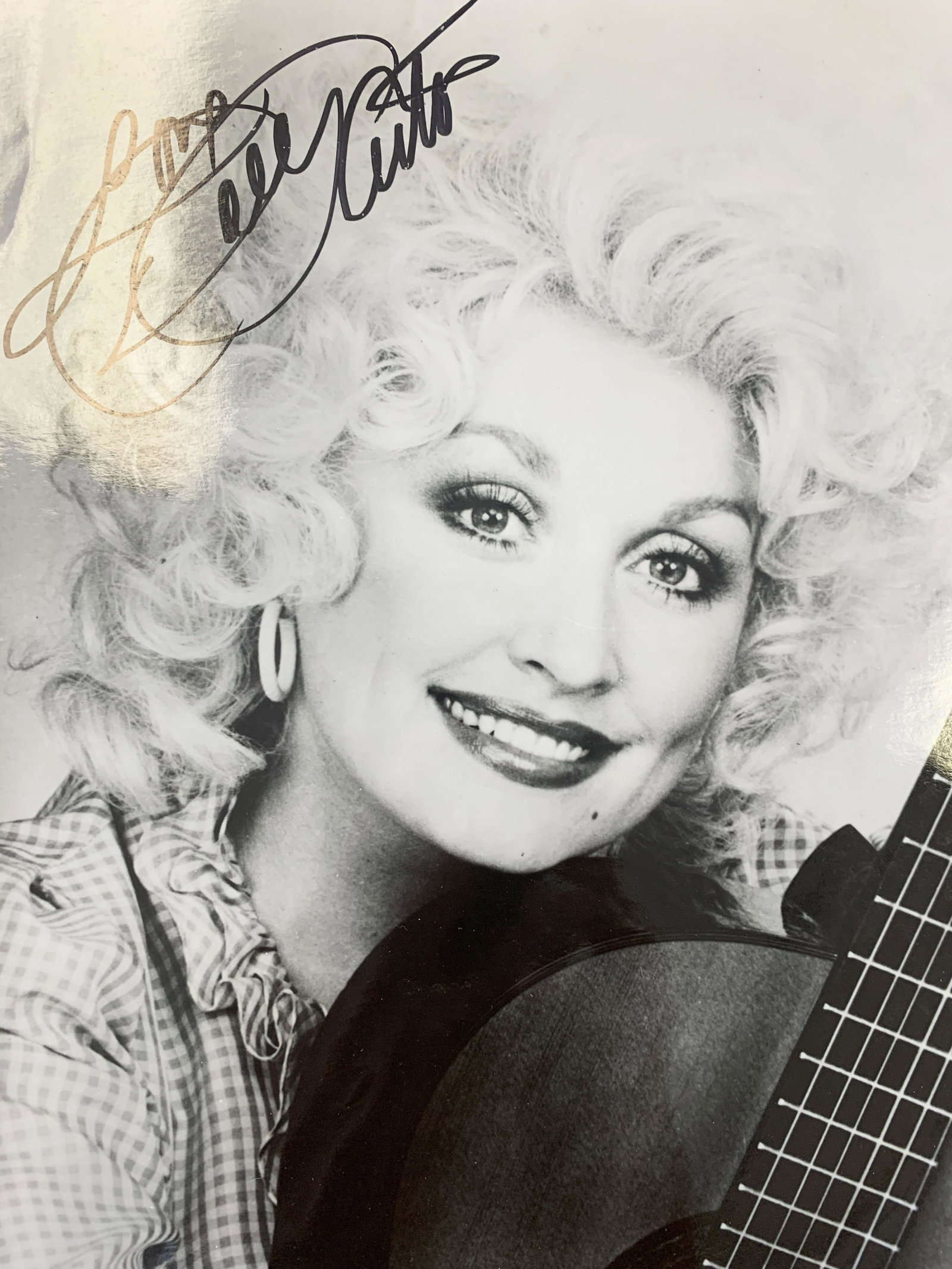 Dolly Parton signed photo: Dolly Parton signed photo. 8x10 inches