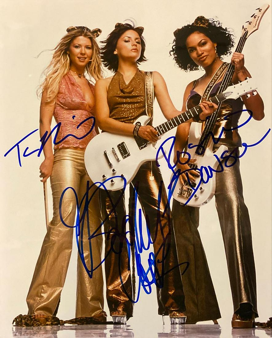 Josie and the Pussycats Rachel Cook, Rosario Dawson,: Josie and the Pussycats Signed Movie Photo Autographed by Rachel Cook, Rosario Dawson, and Tara Reid. 8x10 inches