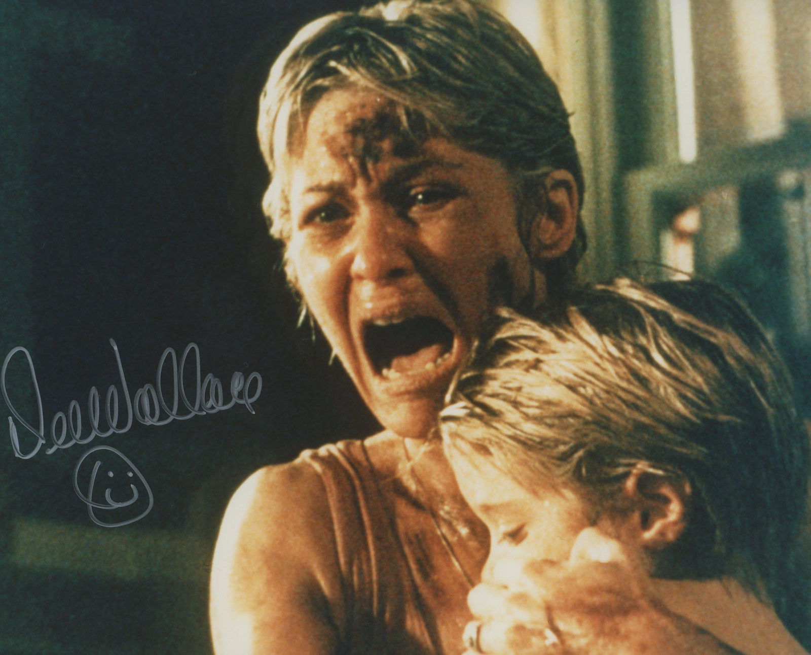 Dee Wallace signed "ET" movie photo: Dee Wallace signed movie photo. 8x10 inches
