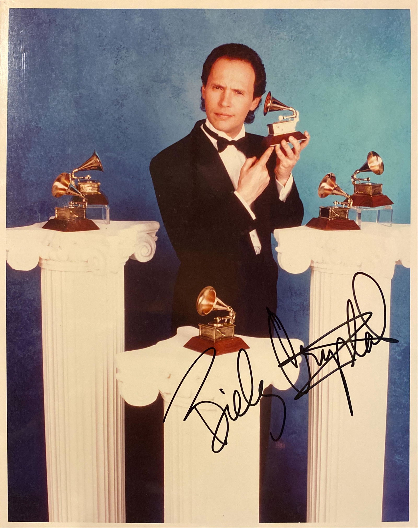Billy Crystal signed photo: Billy Crystal signed photo. 8x10 inches