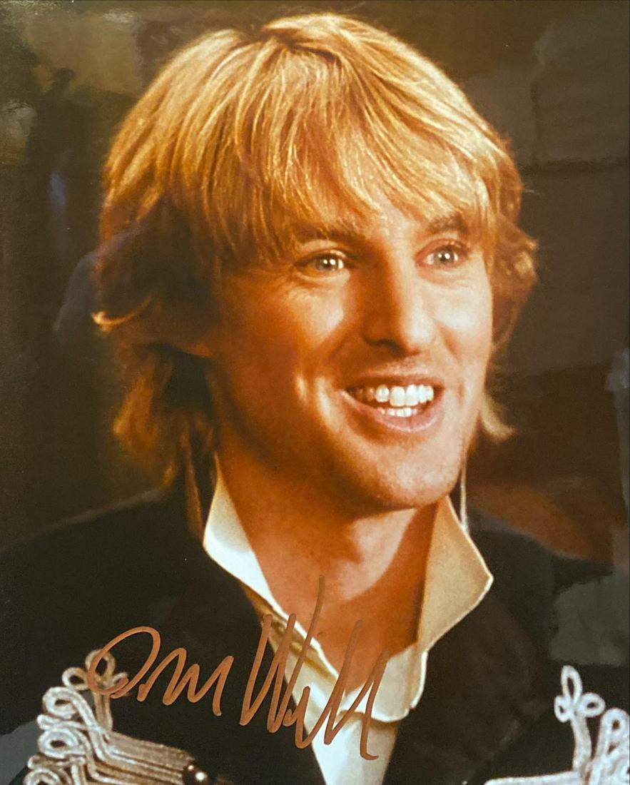 Owen Wilson signed photo: Owen Wilson signed photo. 8x10 inches