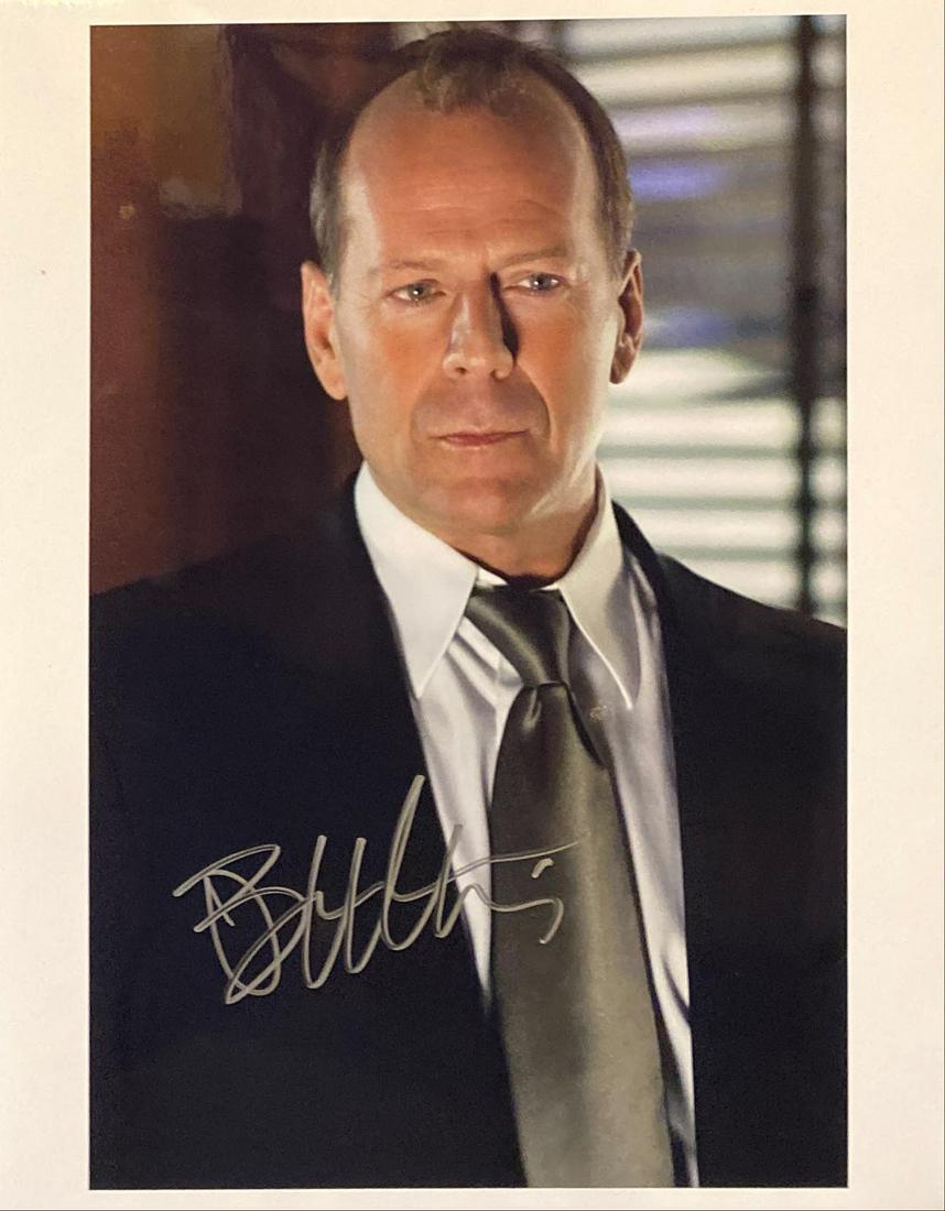 Perfect Stranger Bruce Willis signed movie photo: Perfect Stranger signed movie photo autographed by Bruce Willis. 8x10 inches