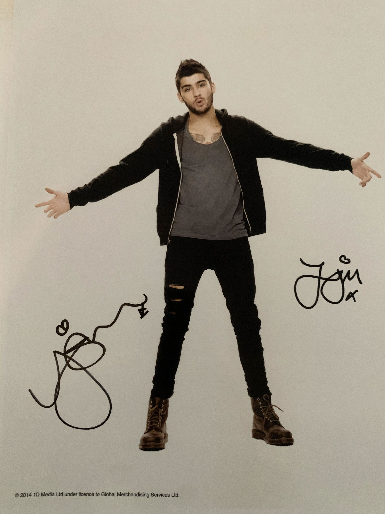 One Direction Zayn Malik and Liam Payne signed photo: One Direction Zayn Malik and Liam Payne signed photo. 8x10 inches