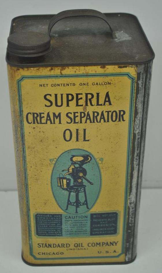 Standard Superla Cream Seperator Oil Gallon Can: Square one gallon can with some overall light surface wear