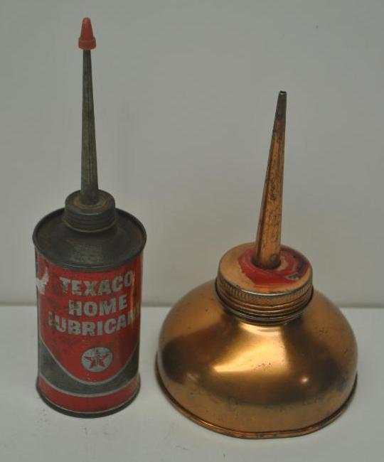 Pair of Texaco and Brass Handy Oilers (1 of 3)