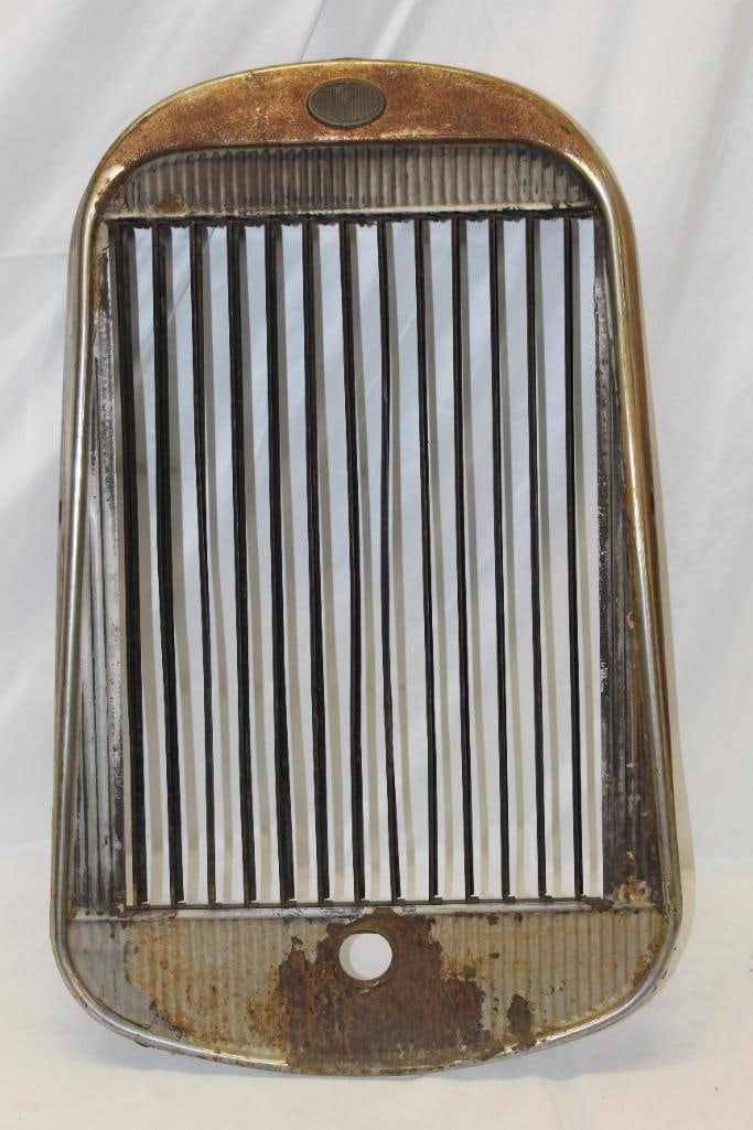 1928 Oldsmobile Radiator Grill Shell w/ Emblem Badge (1 of 3)