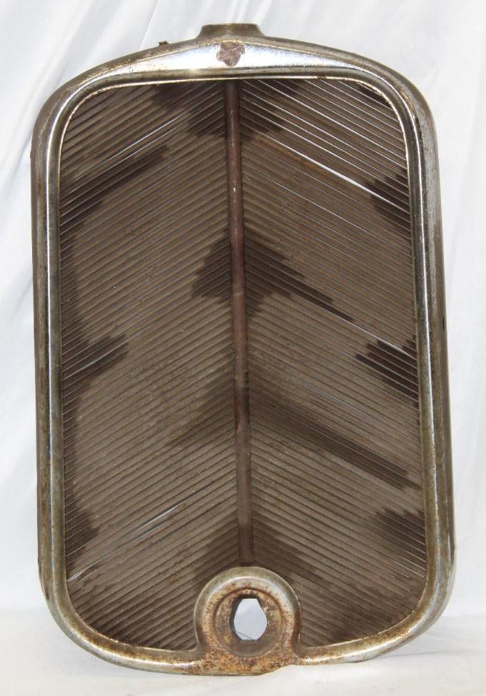1930 Buick Marquette Radiator Grill Shell w/ Emblem Badge (1 of 3)