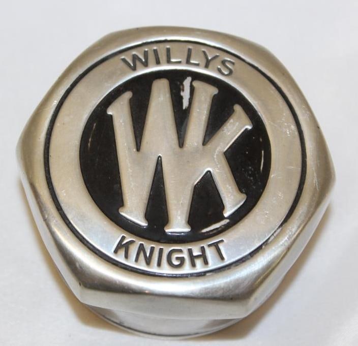 Willy's Knight Motor Car Co Threaded Hubcap (1 of 2)