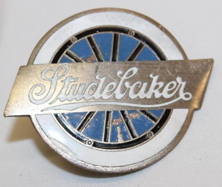 1924-1926 Studebaker Radiator Emblem Badge (1 of 2)