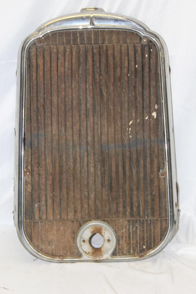 1931 Buick Model 55 Radiator Grill Shell (1 of 2)