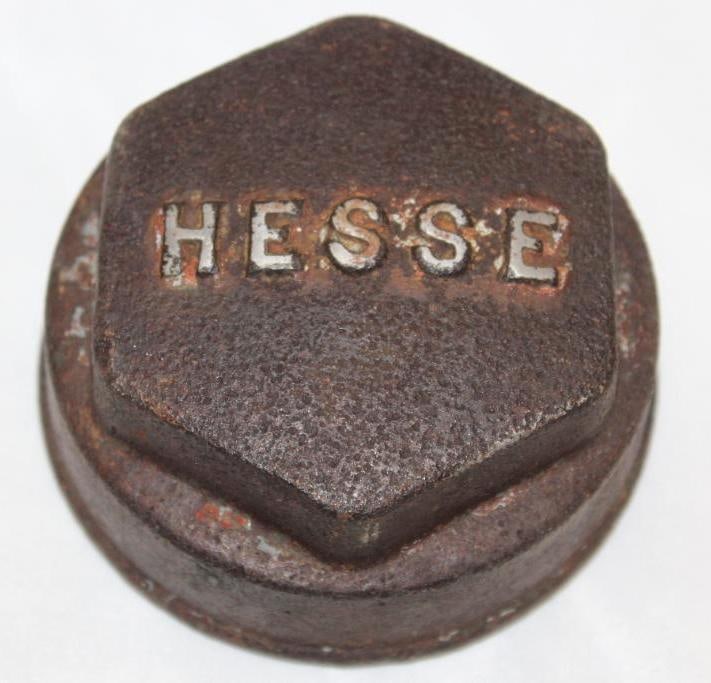 Hesse Automobile Threaded Hubcap: 4" diameter