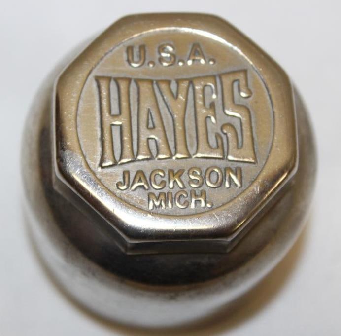 Hayes Wheel Co Automobile Threaded Hubcap (1 of 3)