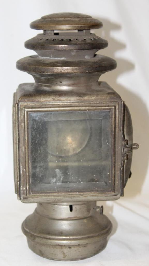 Siam Hall Model 144 Automobile Sidelight (1 of 6)