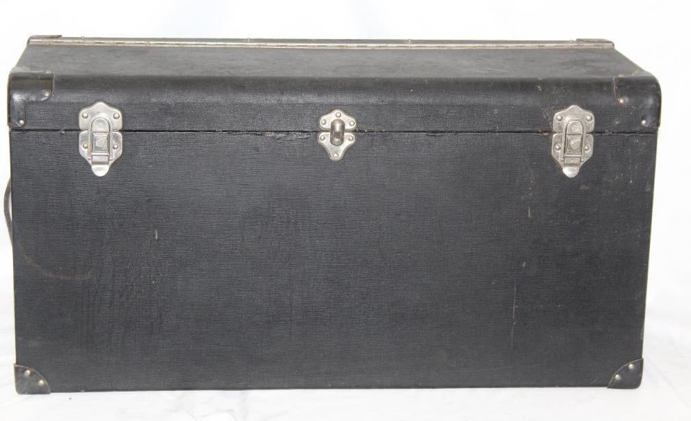 1920's-1930's Automobile Trunk (1 of 5)