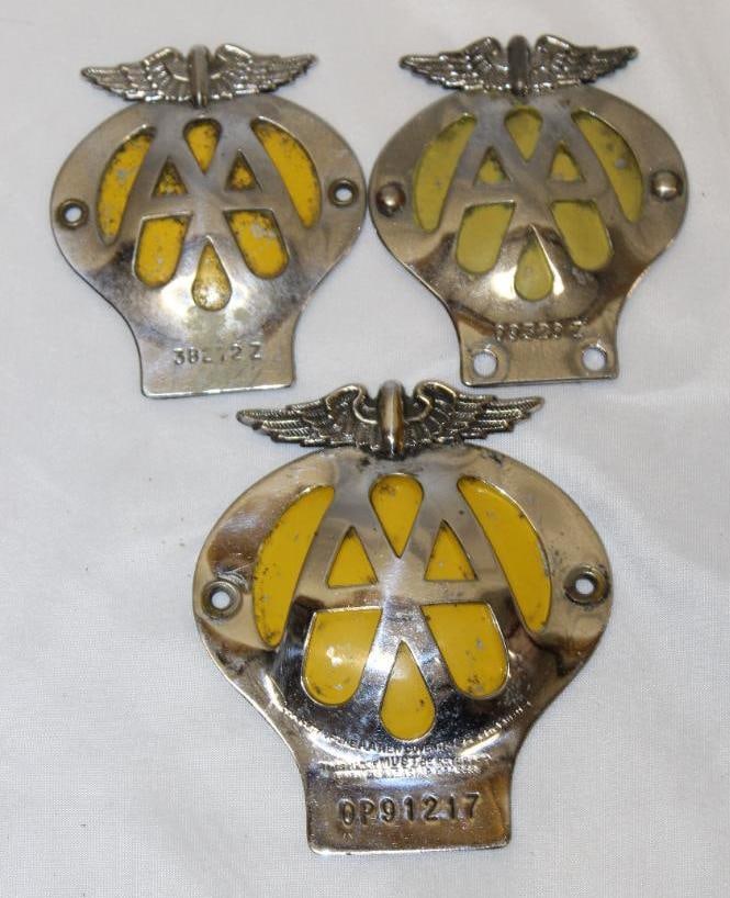 Group of 3 Automobile Association AA Radiator Emblem Badges (1 of 2)