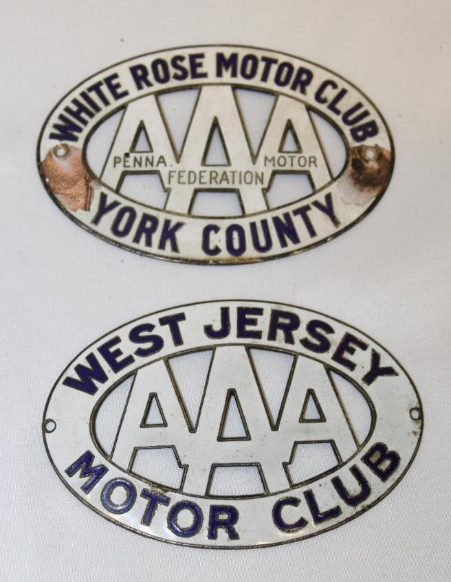 Group of 2 AAA Auto Club White Rose & Jersey Radiator Emblem Badges (1 of 4)