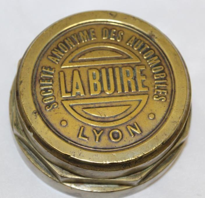 LaBuire Motor Car Co Brass Automobile Threaded Hubcap (1 of 2)