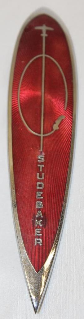 1941-1942 Studebaker Commander Motor Car Co Radiator Emblem Badge (1 of 2)
