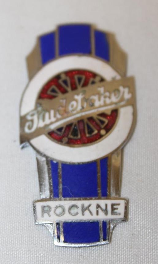 1932-1933 Studebaker Rockne Motor Car Co Radiator Emblem Badge (1 of 2)