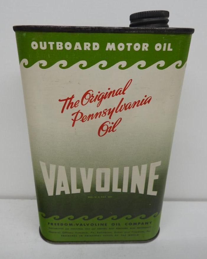 Valvoline Outboard Motor Oil Flat Quart Can (1 of 5)