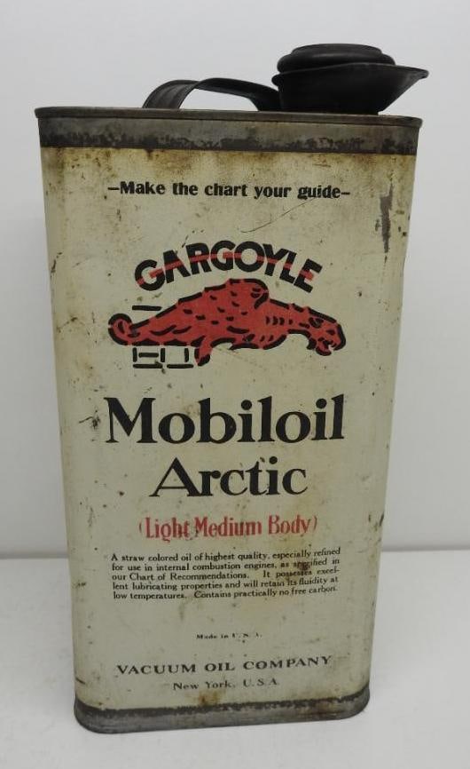 Mobiloil Gargoyle Artic Gallon Oil Can: Empty gallon can with some light fade and surface wear throughout, heavier on reverse