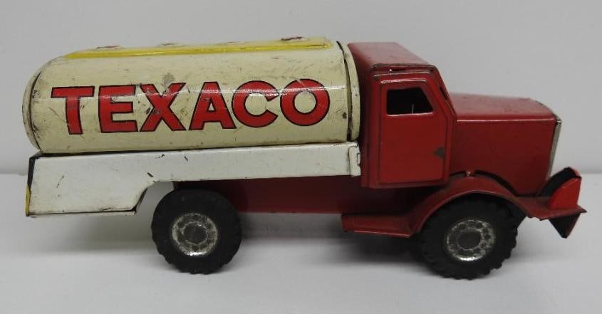 Texaco Tanker Toy Truck (1 of 5)