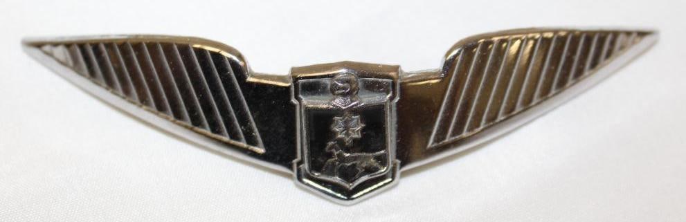 1940 Cadillac LaSalle Motor Car Co Radiator Emblem Badge (1 of 2)