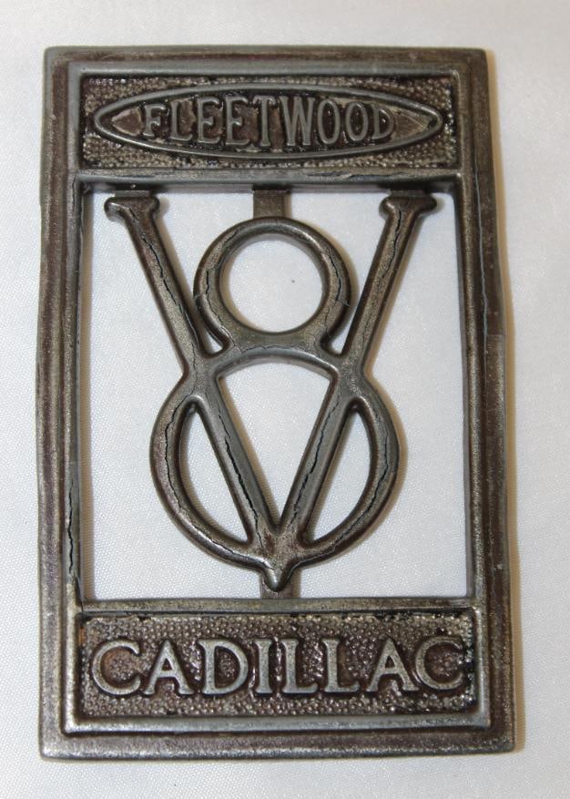 1929 Cadillac V8 Fleetwood Headlight Bar Emblem (1 of 2)