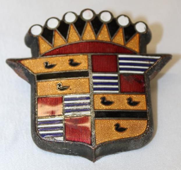 1949 Cadillac Motor Car Co Radiator Emblem Badge (1 of 2)